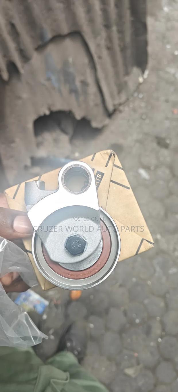 Landcruser 79 1hz Timing Belt Tensioner Genuine
