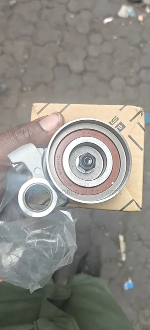 Landcruser 79 1hz Timing Belt Tensioner Genuine