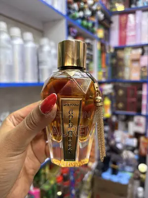 Gold Queen Faan for Women