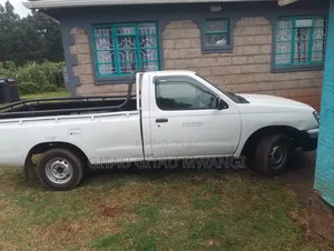 Nissan Hardbody 2005 White