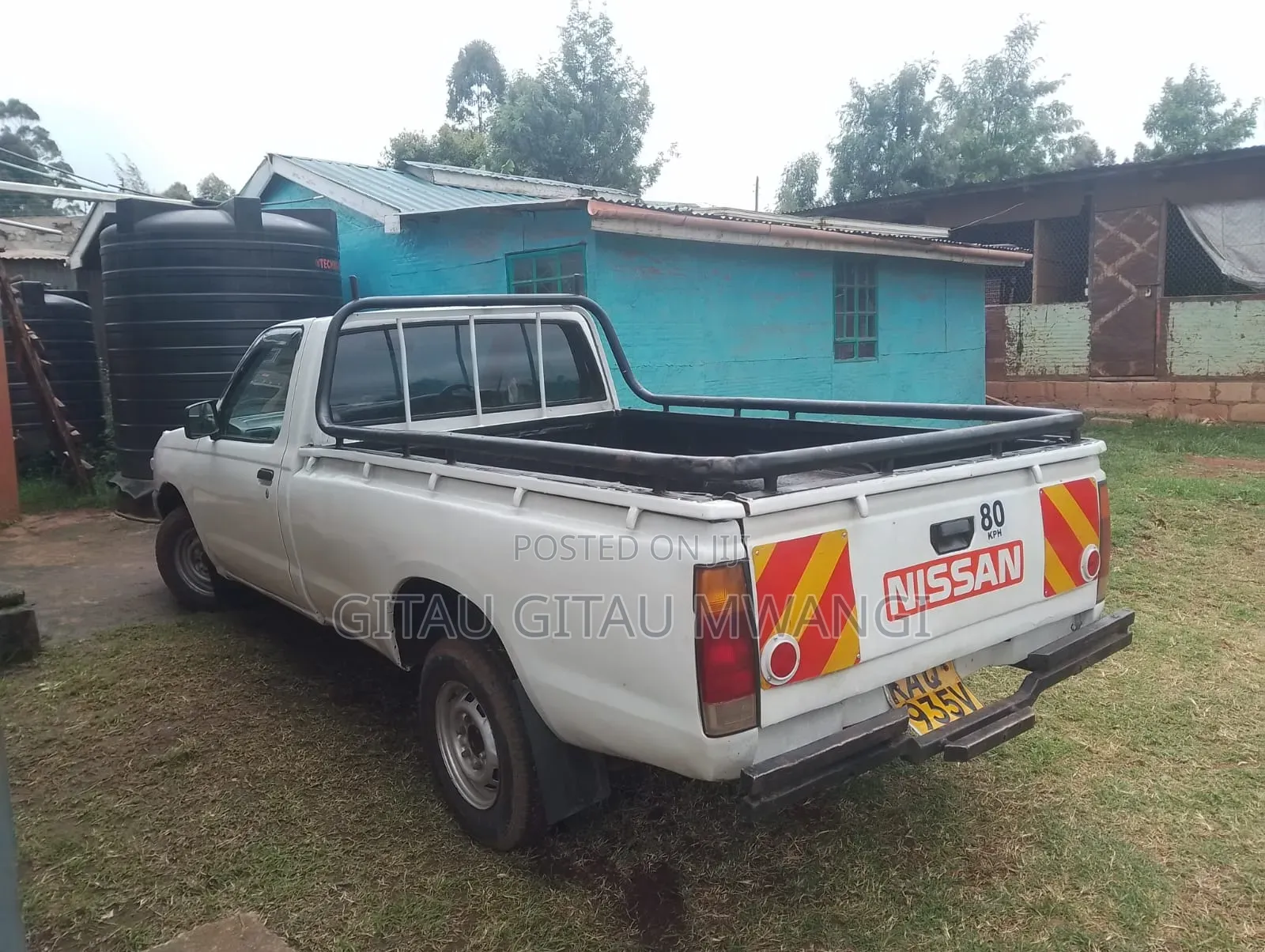 Nissan Hardbody 2005 White