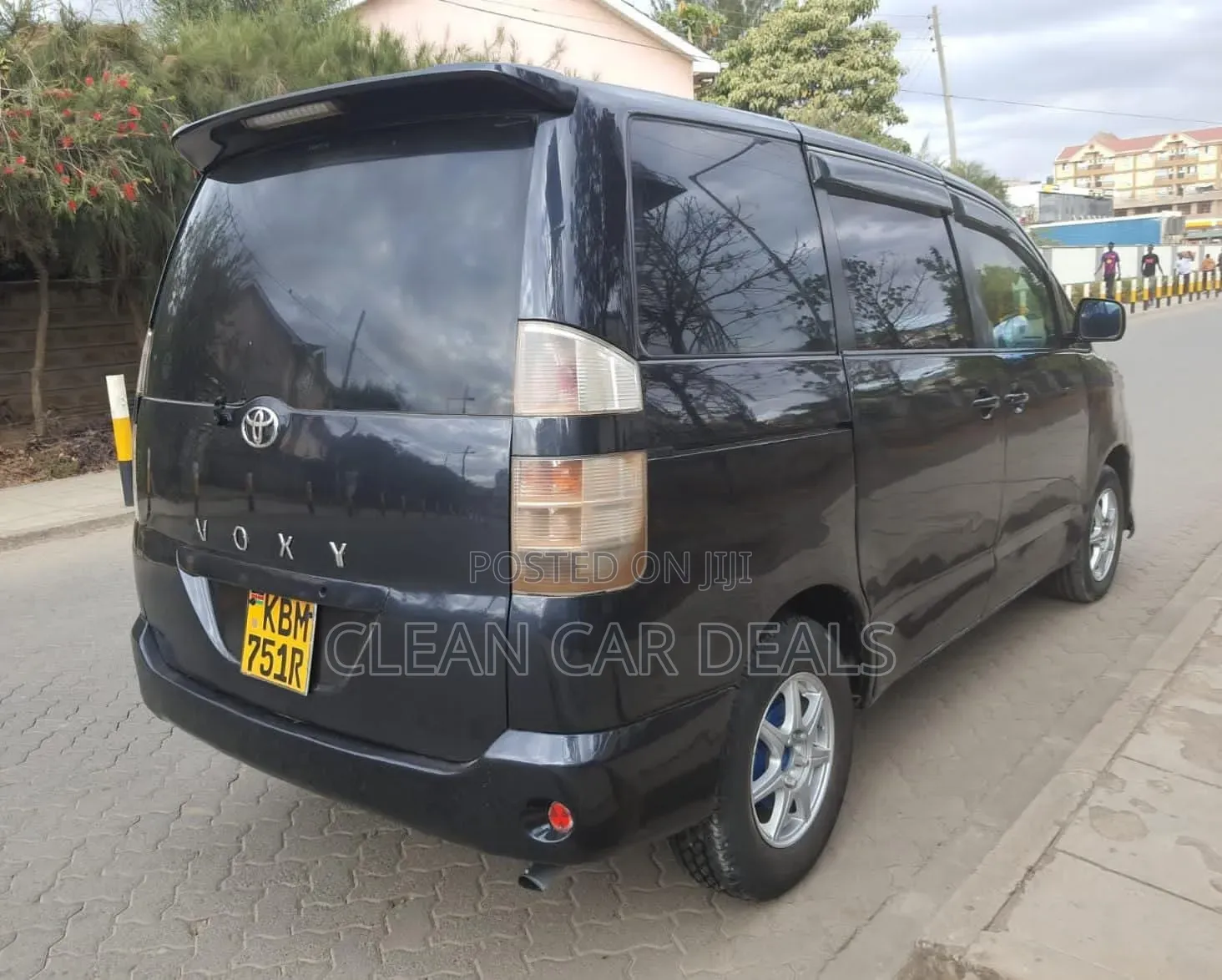 Toyota Voxy 2005 Blue