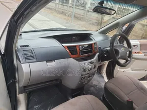 Toyota Voxy 2005 Blue