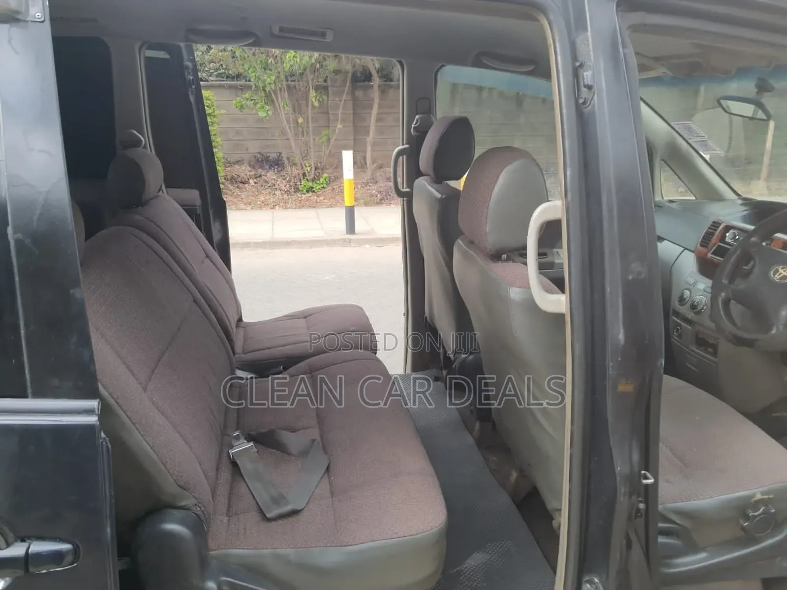 Toyota Voxy 2005 Blue