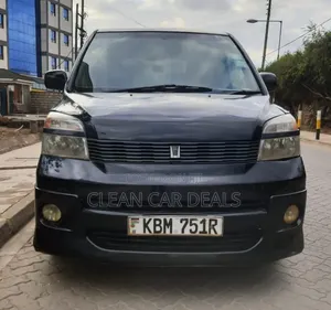Toyota Voxy 2005 Blue