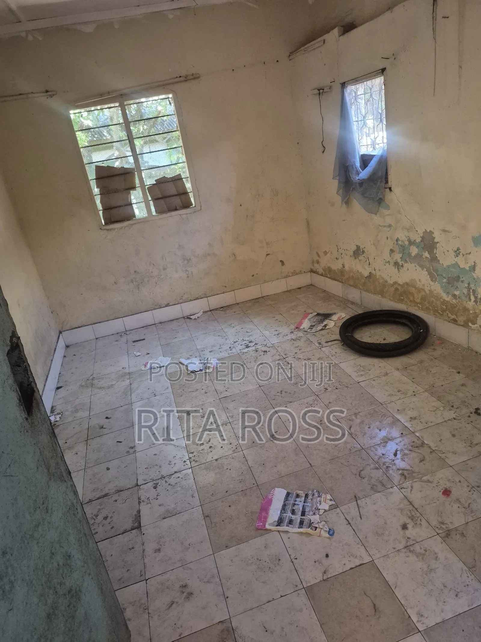 16bdrm Apartment in Bombolulu for sale