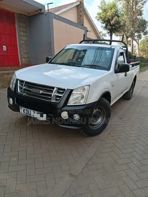 Isuzu D-MAX 2012 White