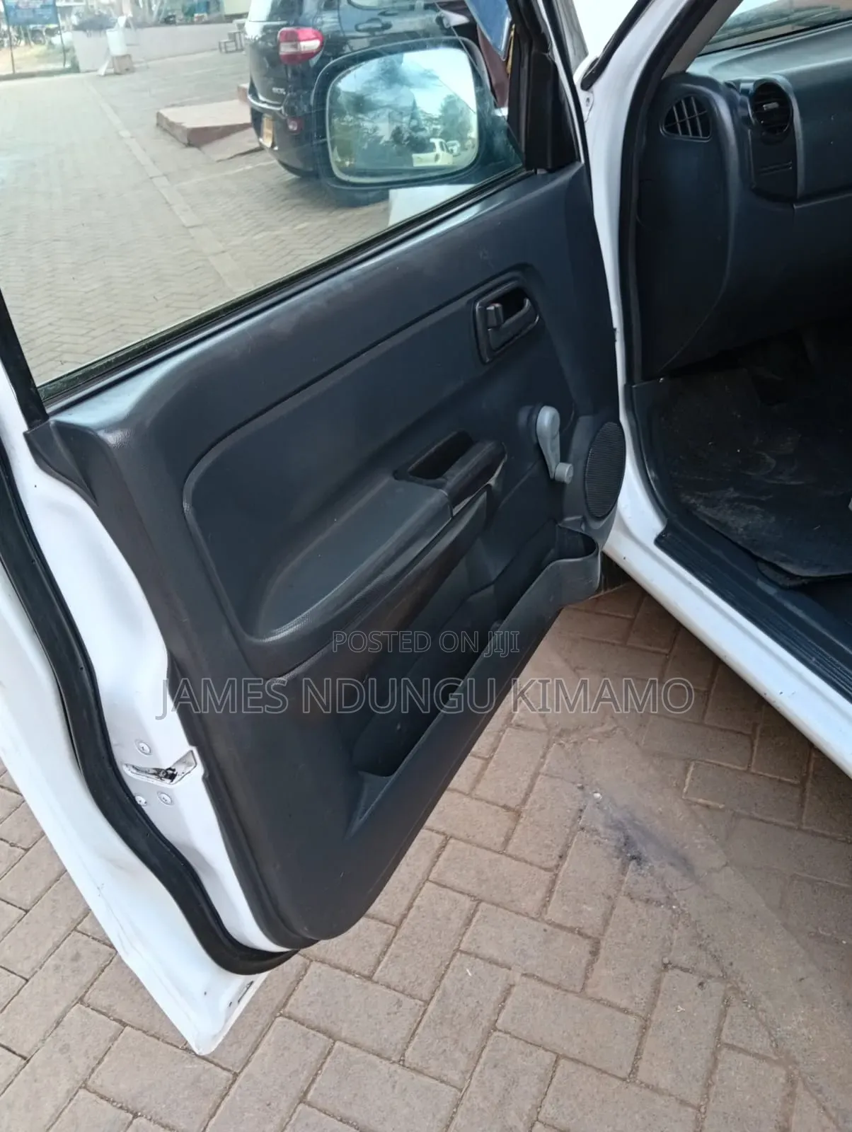 Isuzu D-MAX 2012 White