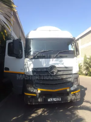 Trailer Available for Logistic Services