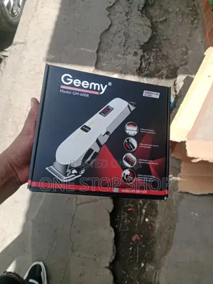 Gemy Professional Reacheargeable Hair Clipper With LCD Battery Display