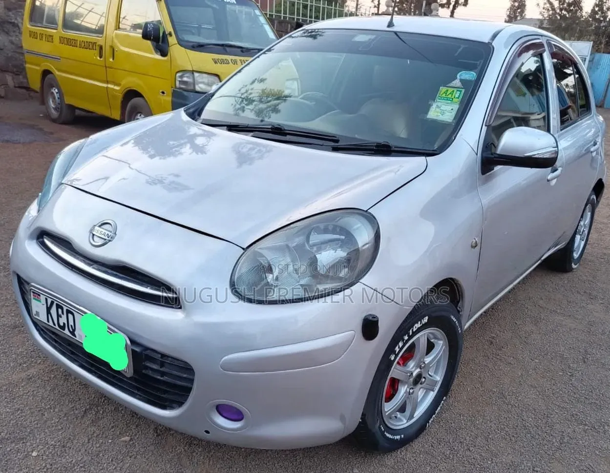 Nissan March 2011 Silver