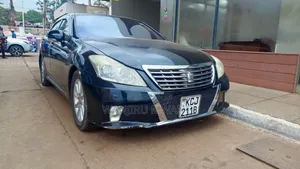 Toyota Crown 2010 Black