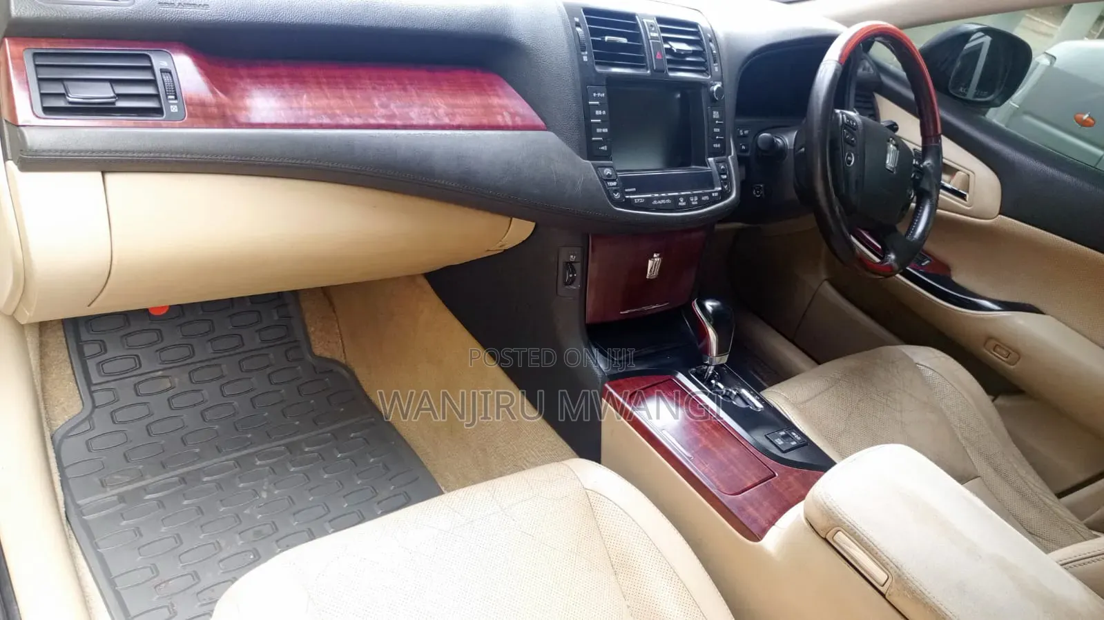 Toyota Crown 2010 Black