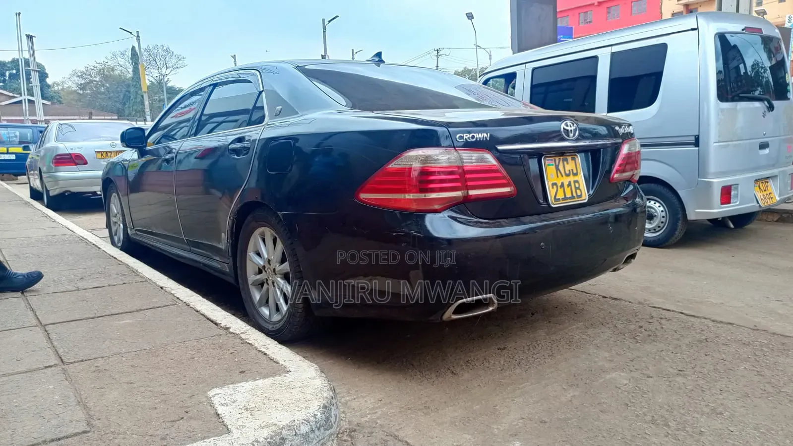 Toyota Crown 2010 Black