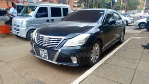 Toyota Crown 2010 Black