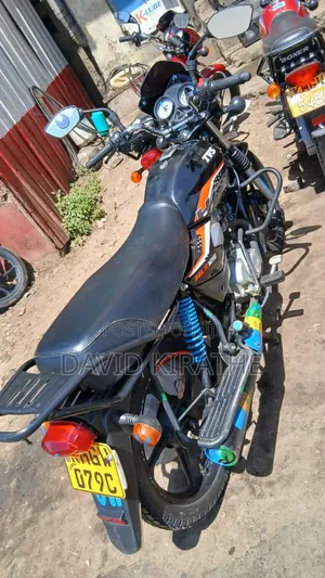 TVS HLX 125 2021 Black