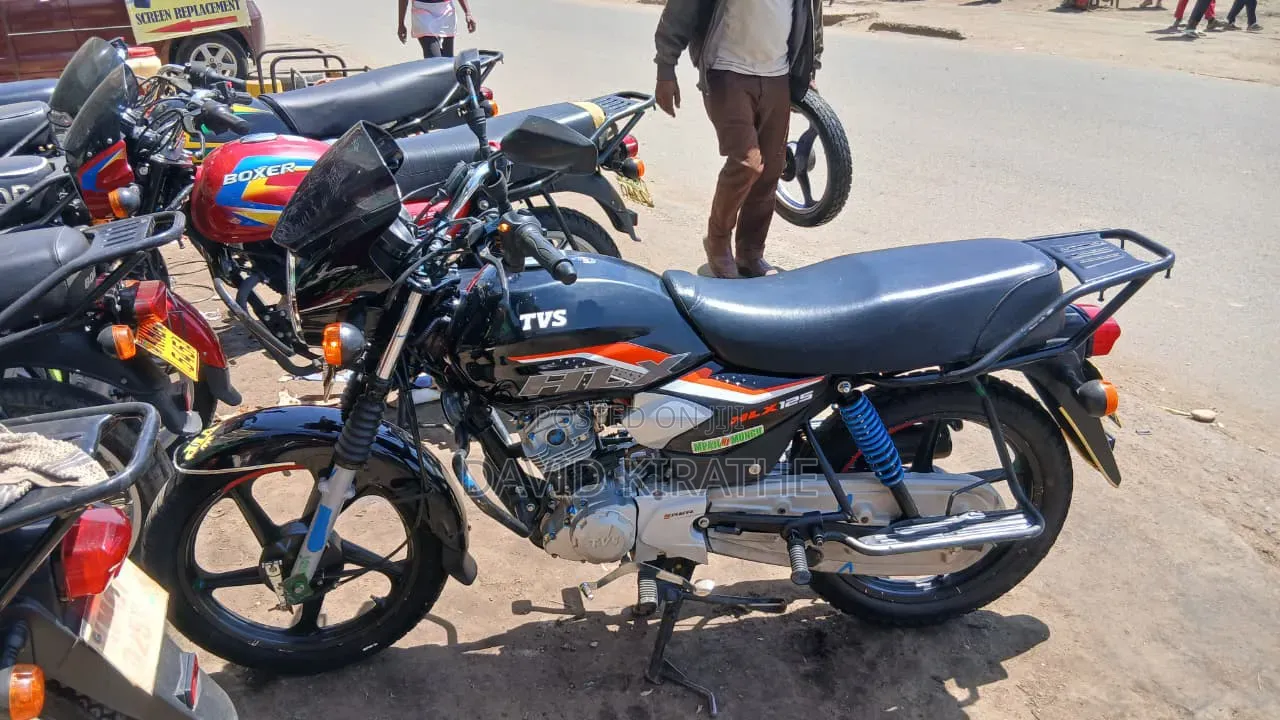 TVS HLX 125 2021 Black