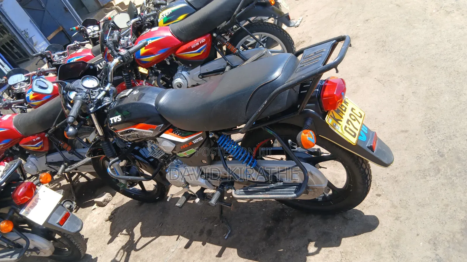 TVS HLX 125 2021 Black