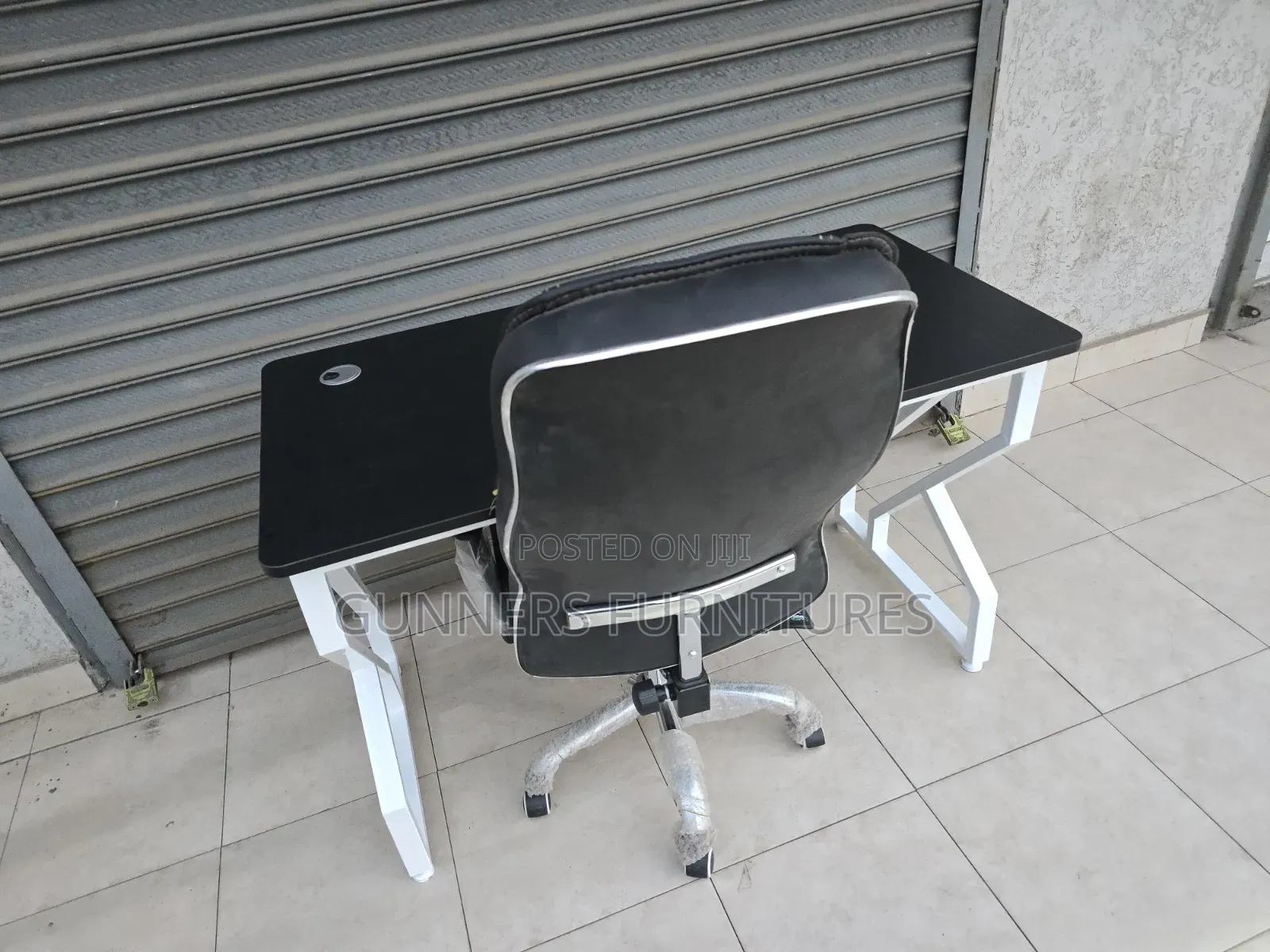 Metallic Frame Office Desk and Leather Office Chair