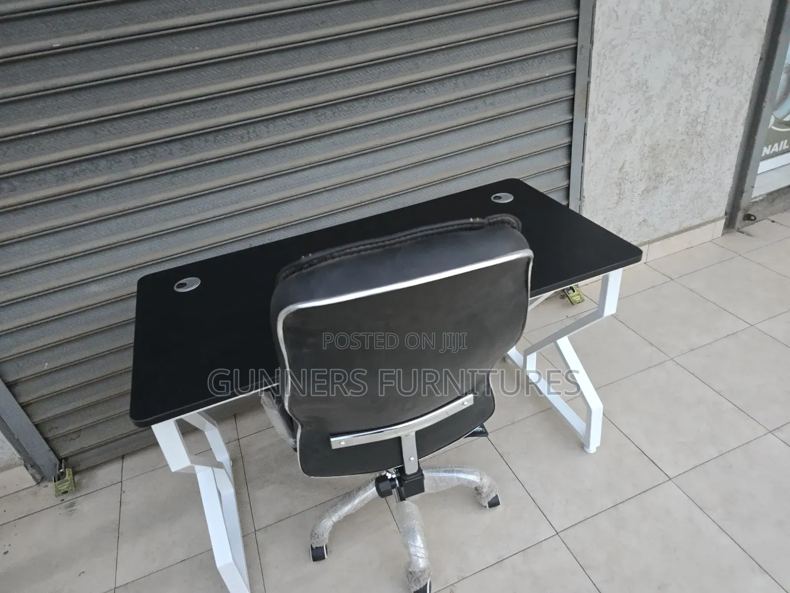 Metallic Frame Office Desk and Leather Office Chair
