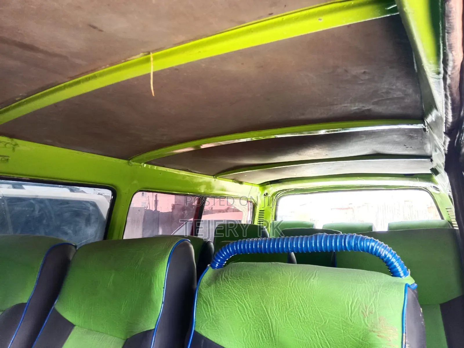 Toyota HiAce 1998 White