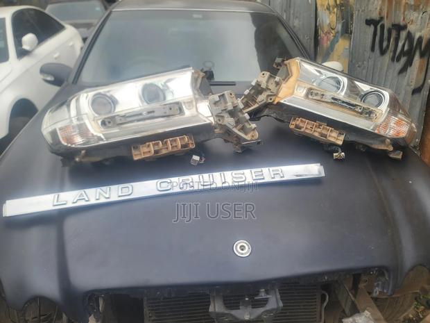 Landcruizer V8 Front Headlights - main view