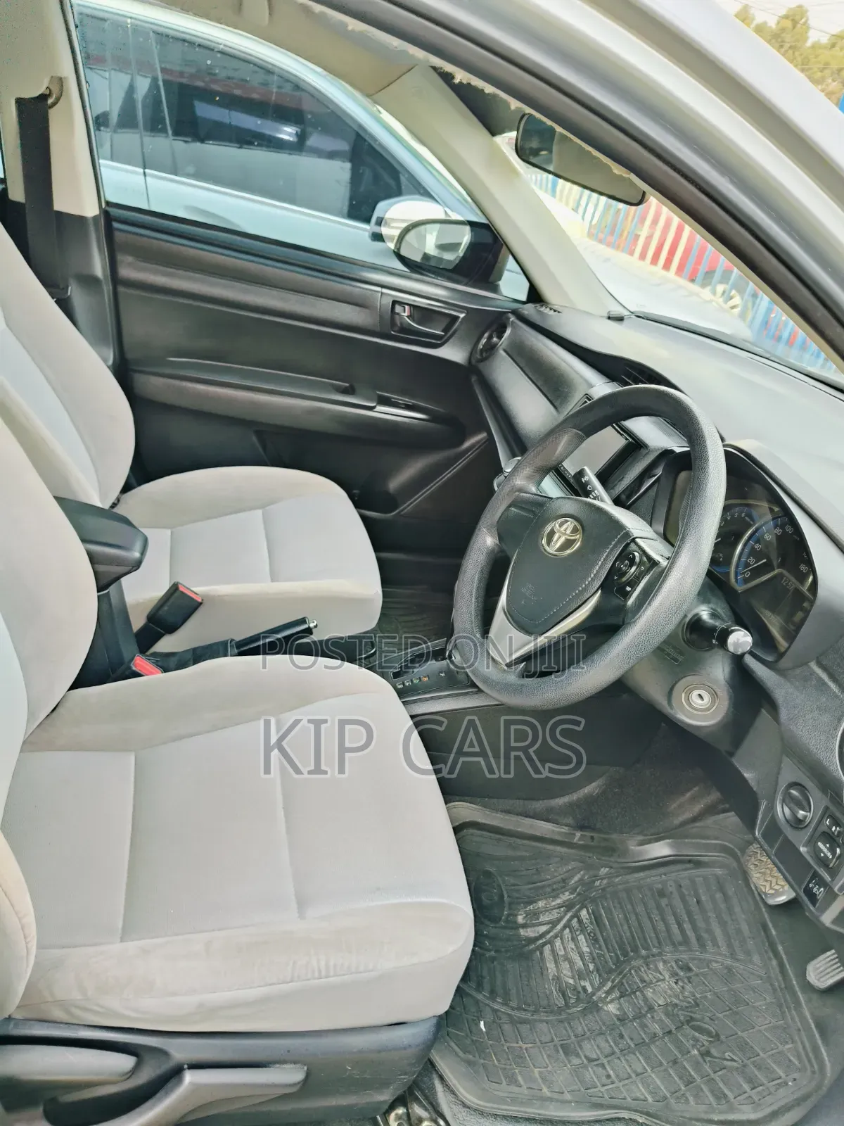 Toyota Axio 2016 Silver