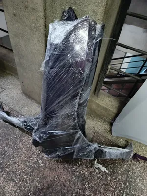 Premio 260 2011 Model Fender/Wing.