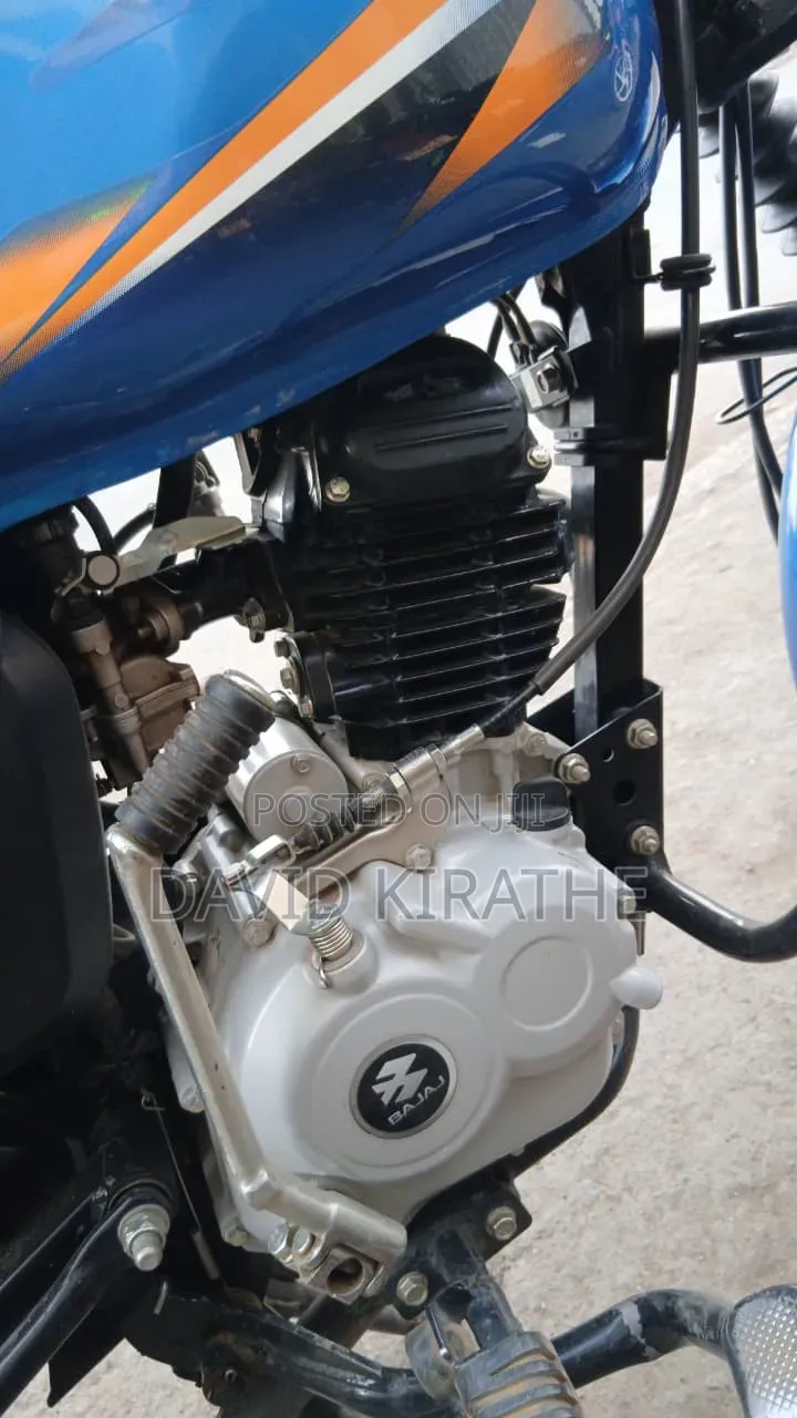 Bajaj Boxer 125 2022 Blue