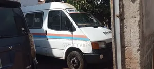 Ford Transit 2000 White