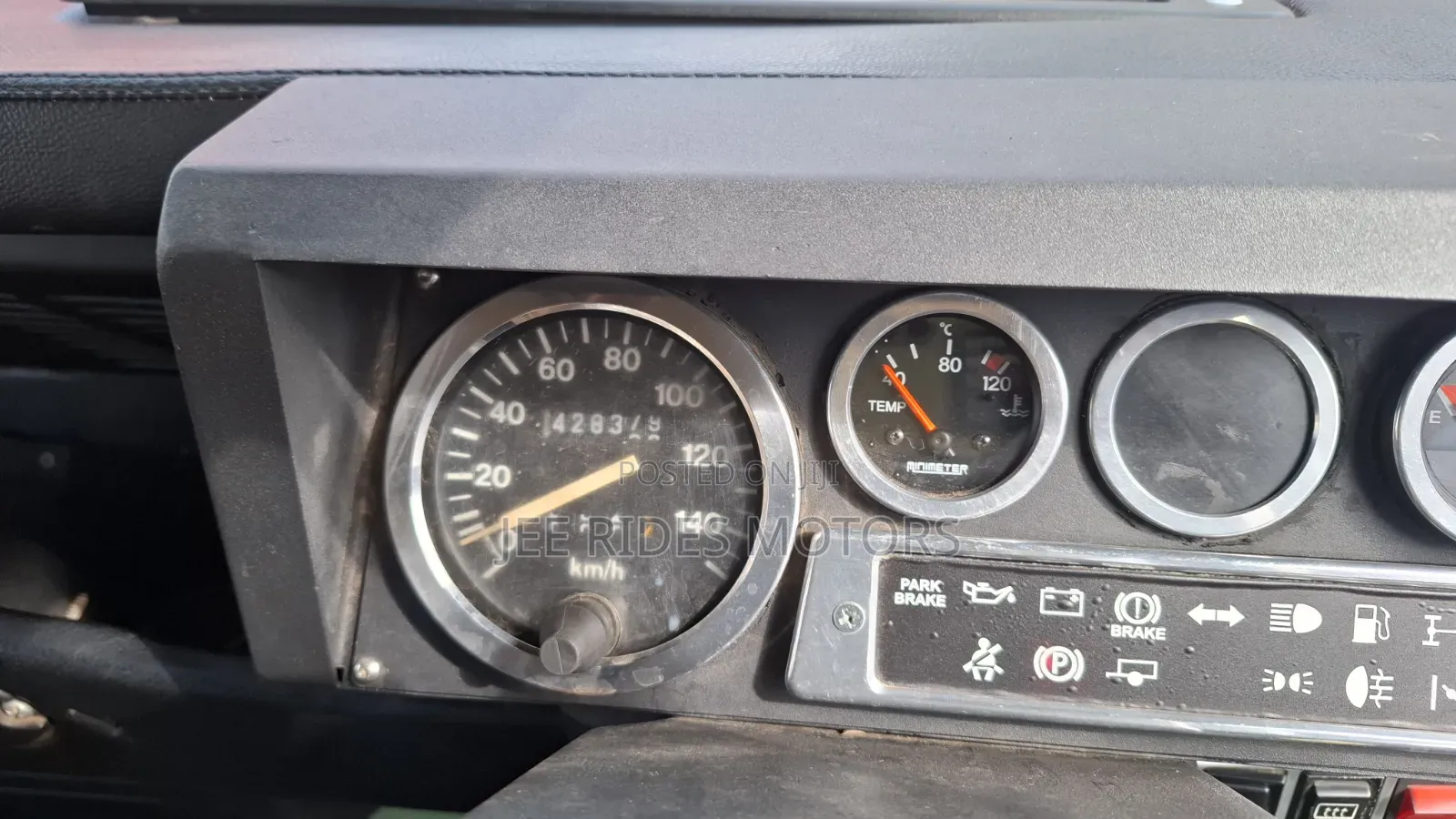 Land Rover Defender 1997 Green