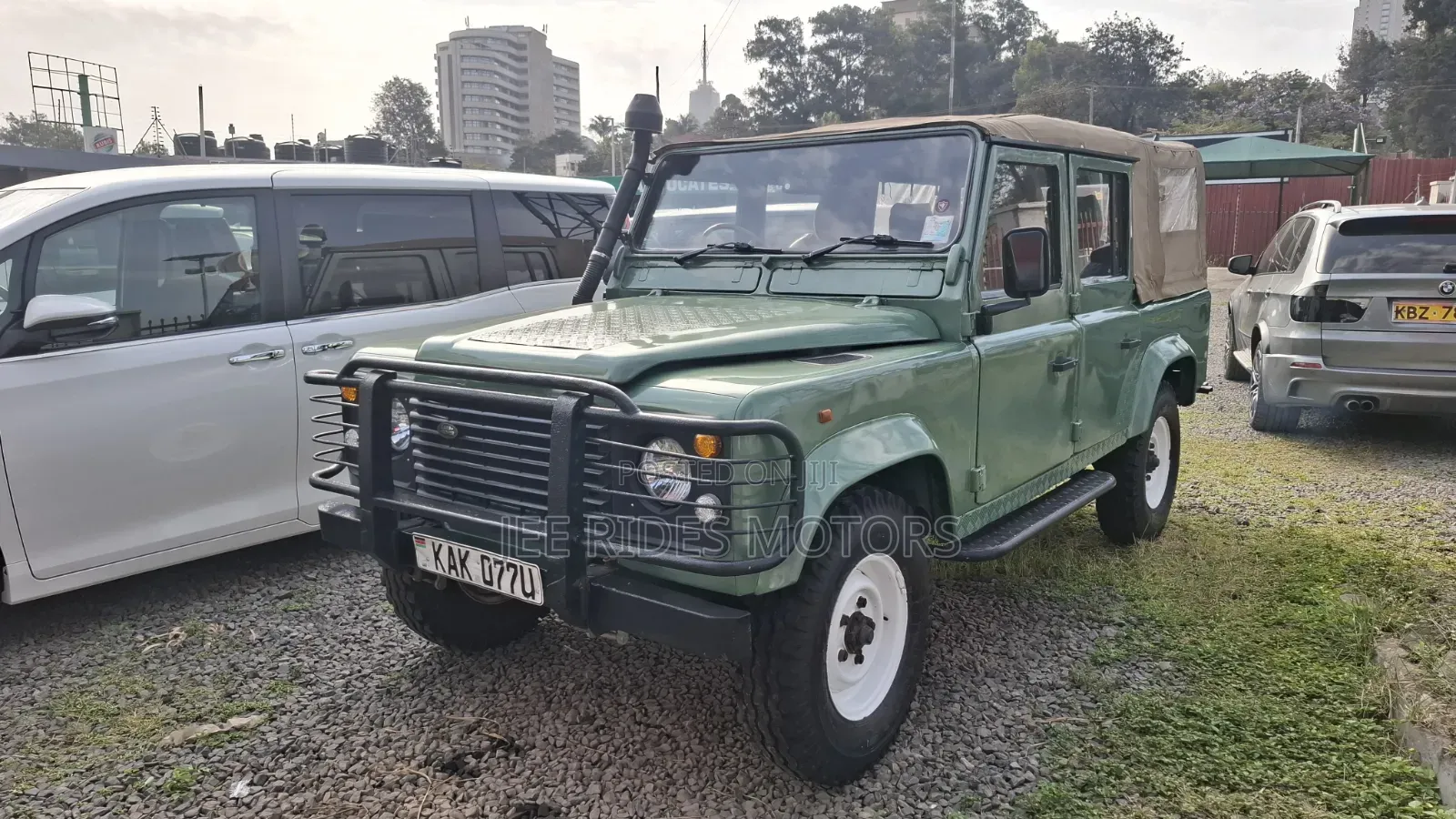 Land Rover Defender 1997 Green