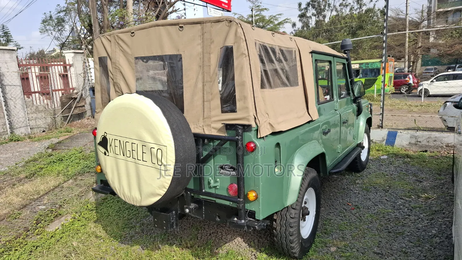 Land Rover Defender 1997 Green