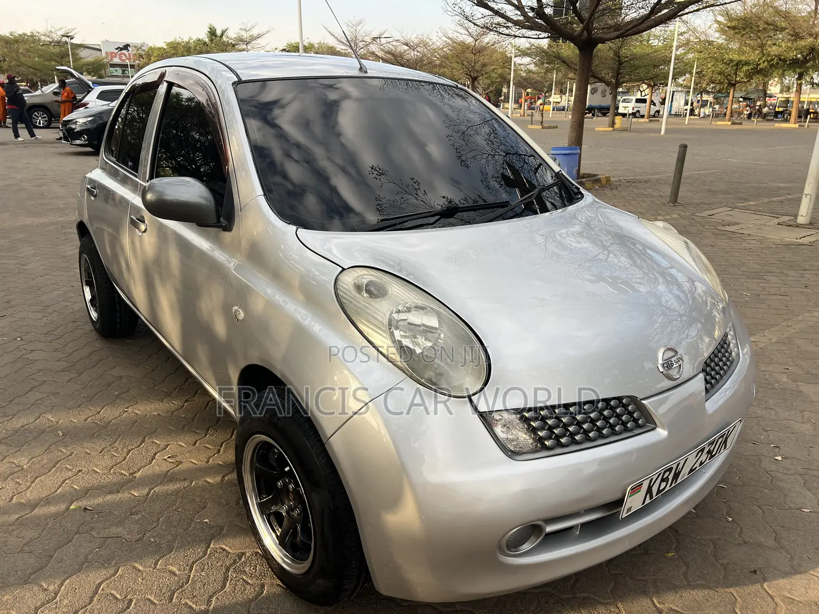 Nissan March 2006 Silver