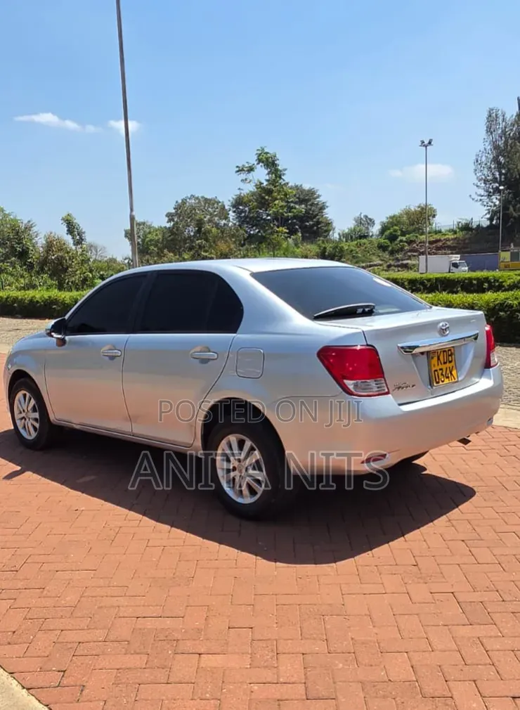 Toyota Axio 2014 Silver