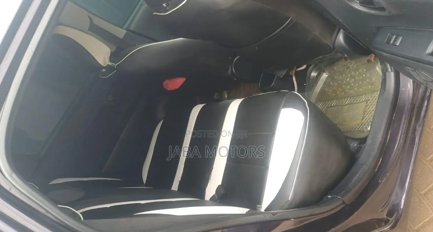 Toyota Vitz 2013 Black