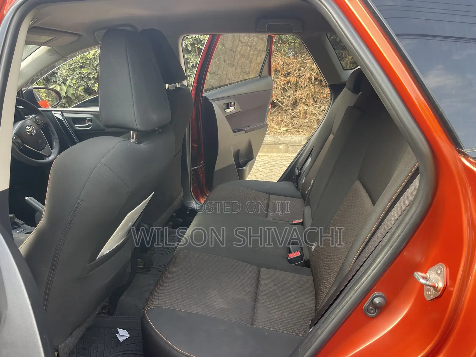 Toyota Auris 2016 Orange