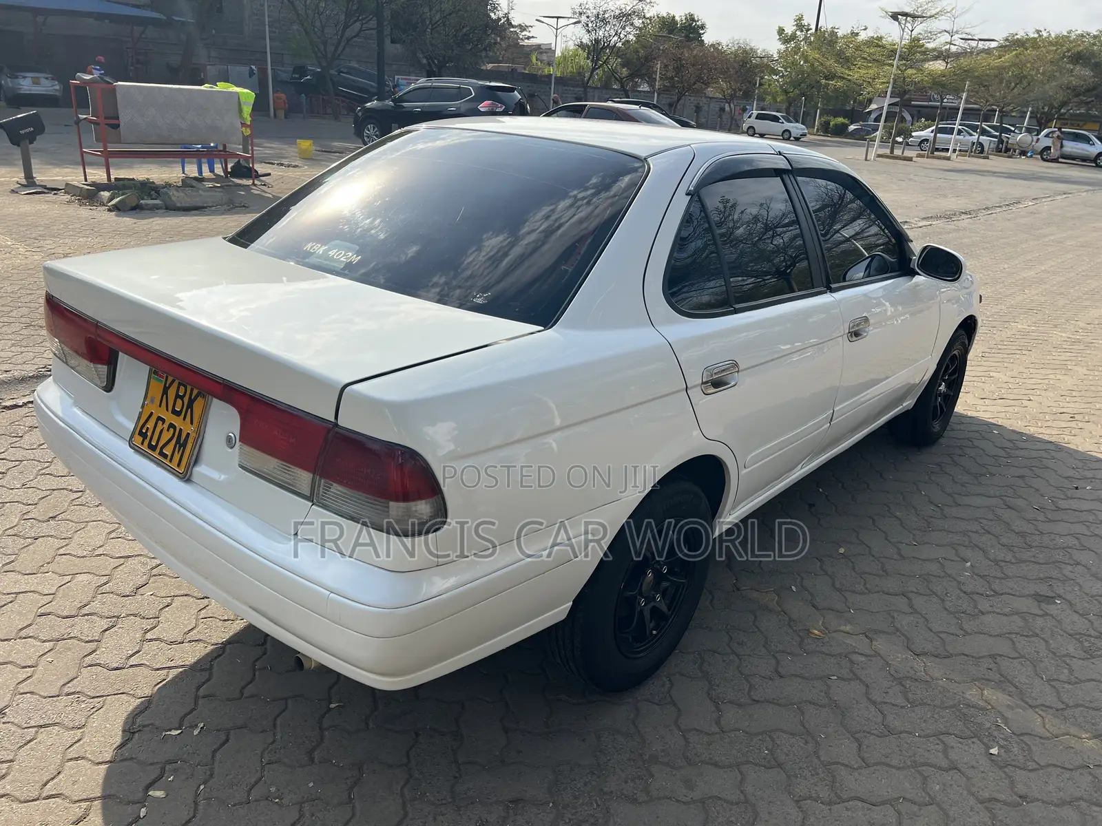 Nissan FB15 2005 Off white