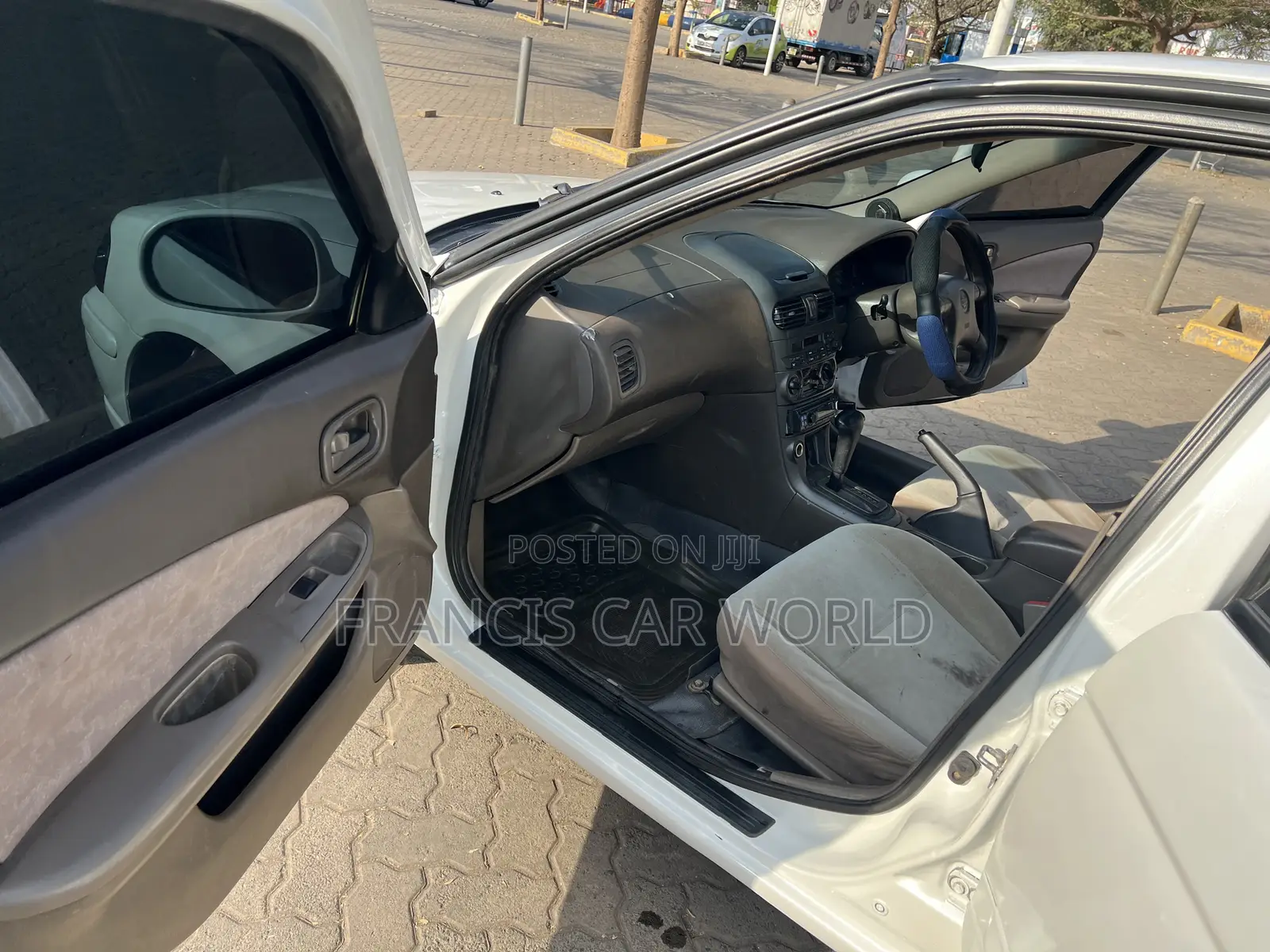 Nissan FB15 2005 Off white