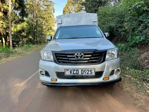 Toyota Hilux 2.5 D-4D SRX 2010 Silver