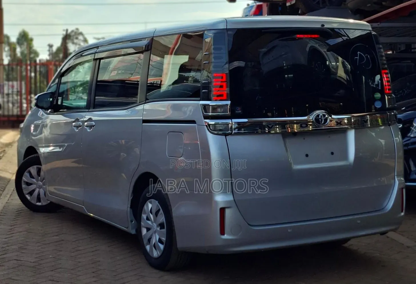 Toyota Voxy 2019 Silver