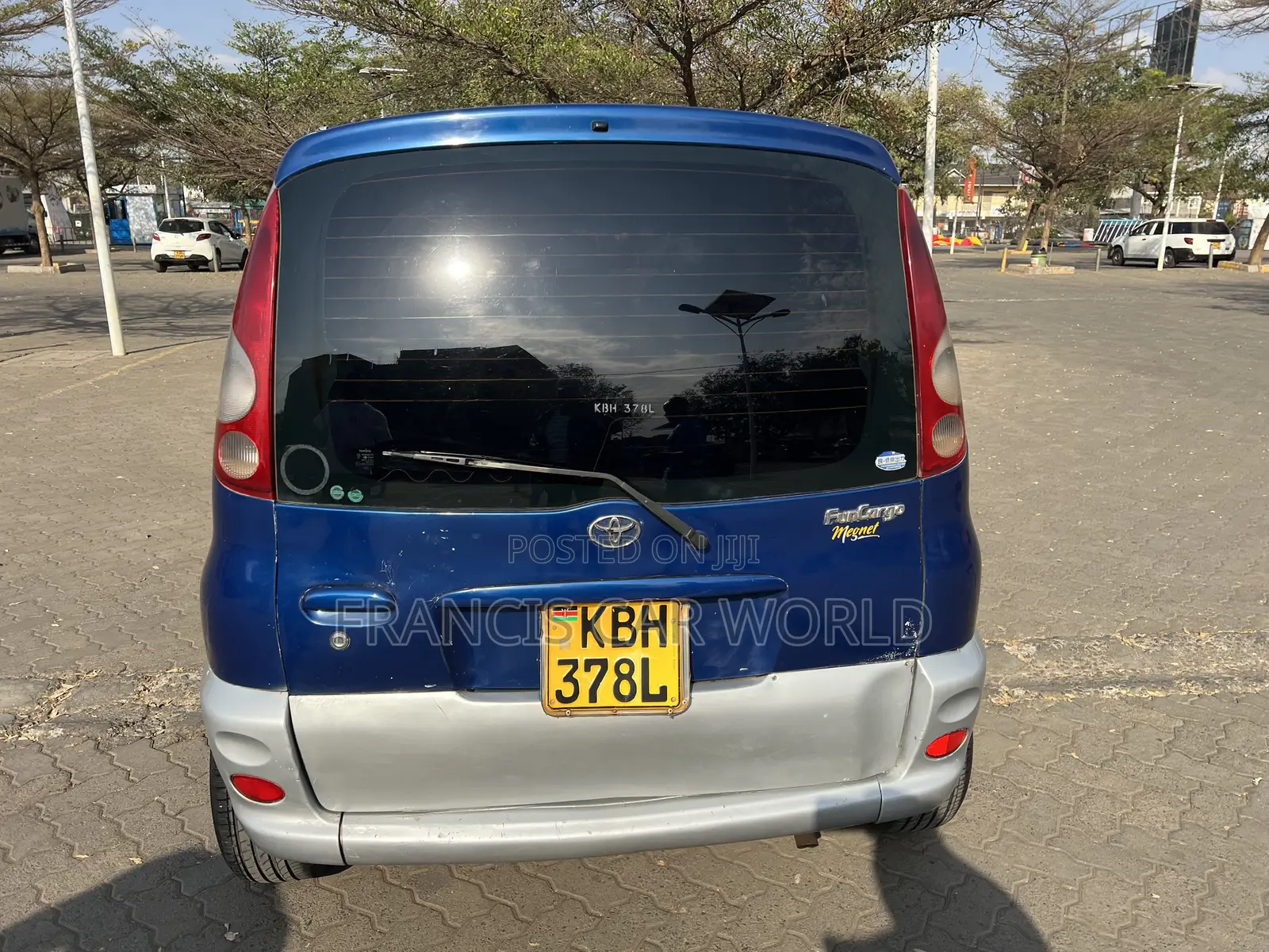 Toyota Porte 2005 Blue