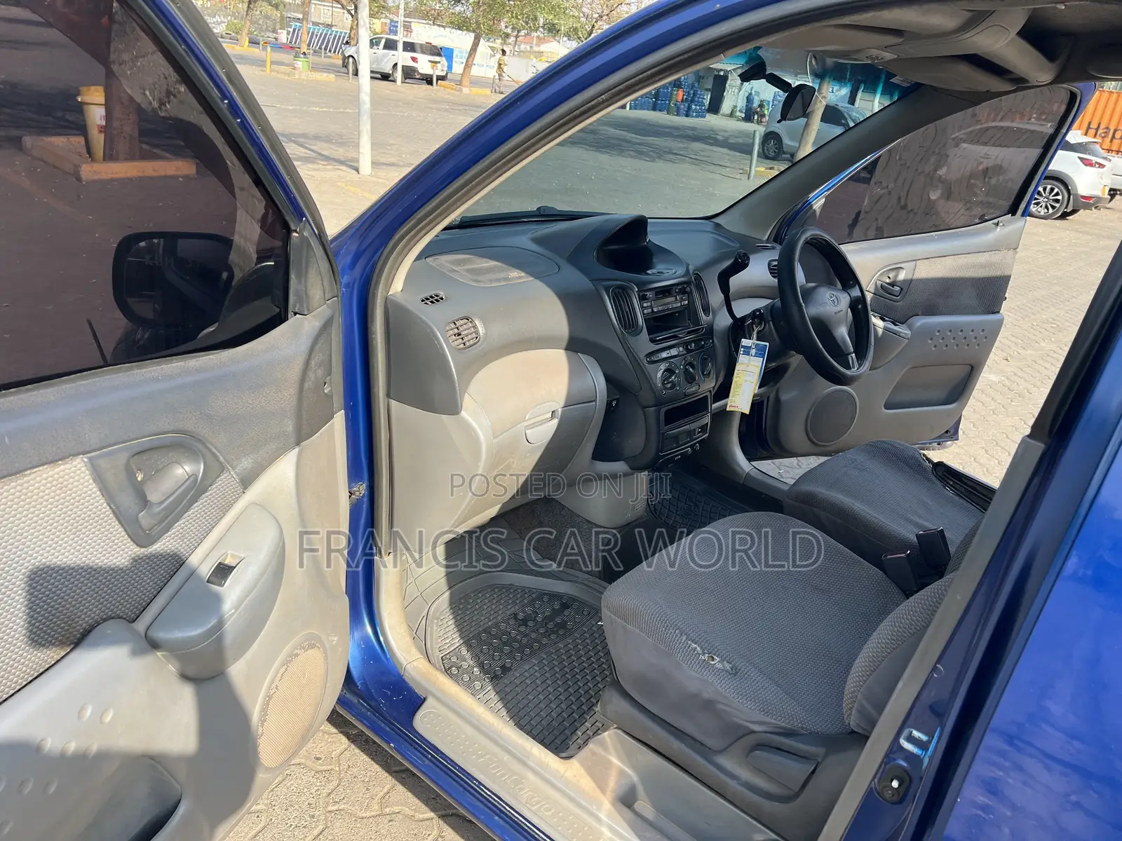 Toyota Porte 2005 Blue