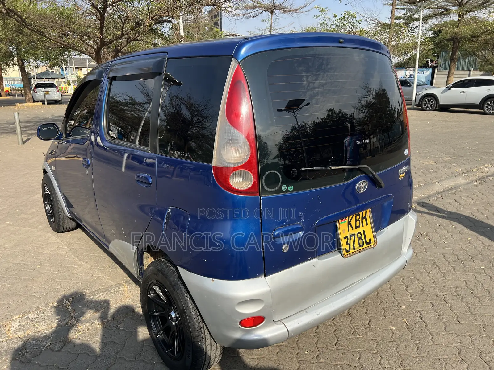 Toyota Porte 2005 Blue