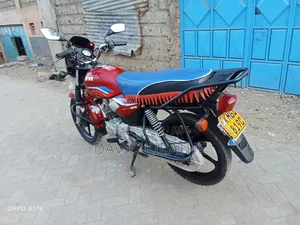TVS HLX 125 2022 Red