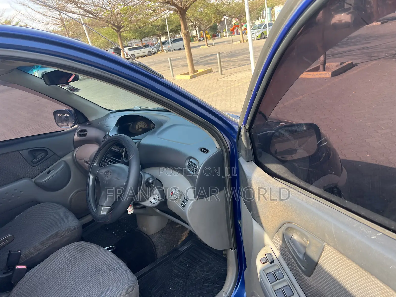 Toyota Porte 2005 Blue
