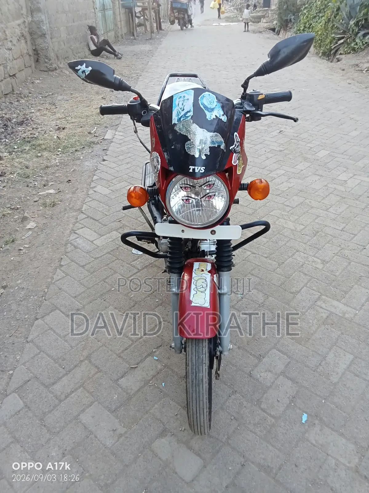 TVS HLX 125 2022 Red