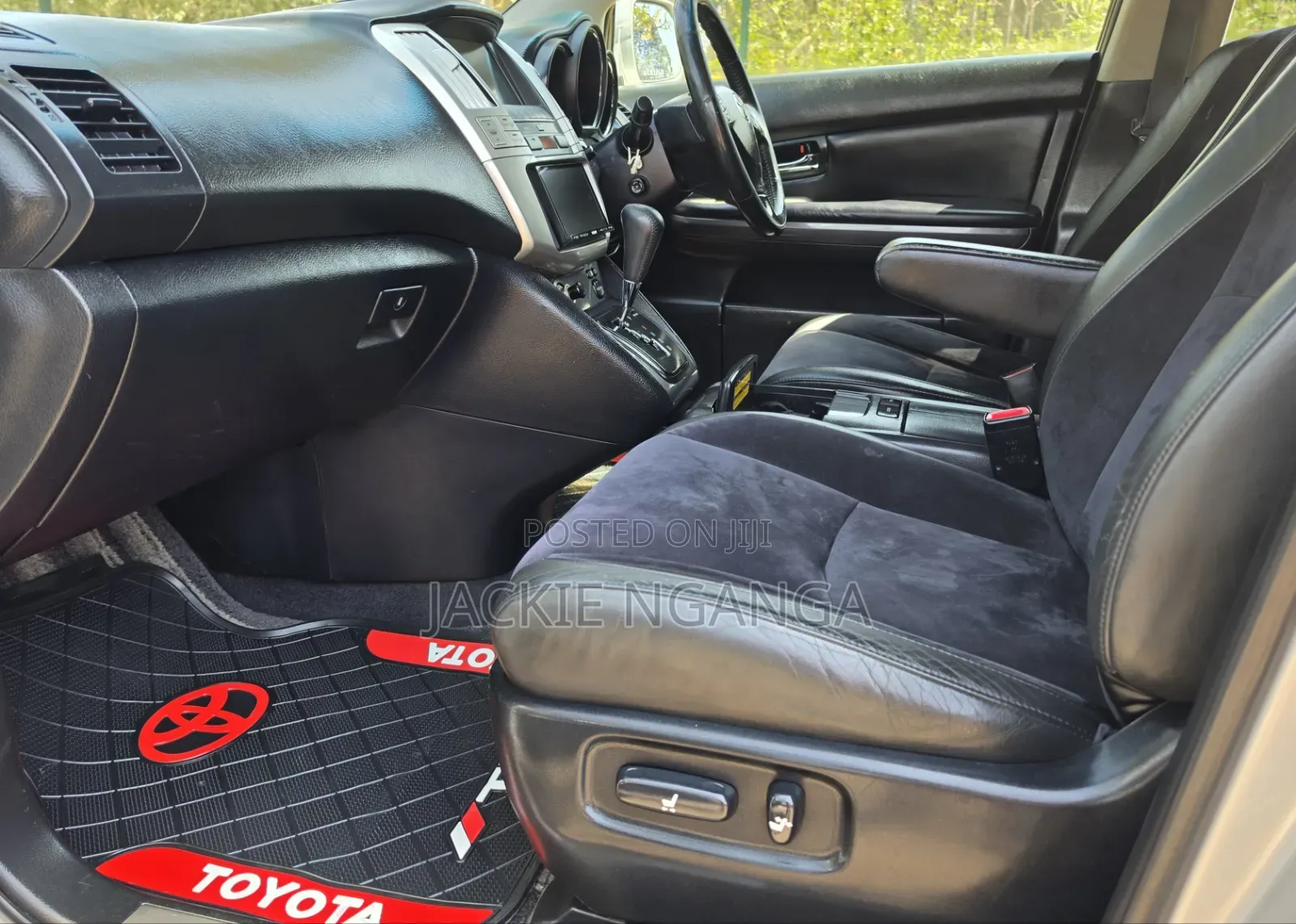 Toyota Harrier 2009 Silver