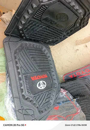 Non Slip Textured All Weather Toyota 5pc Floor Mats