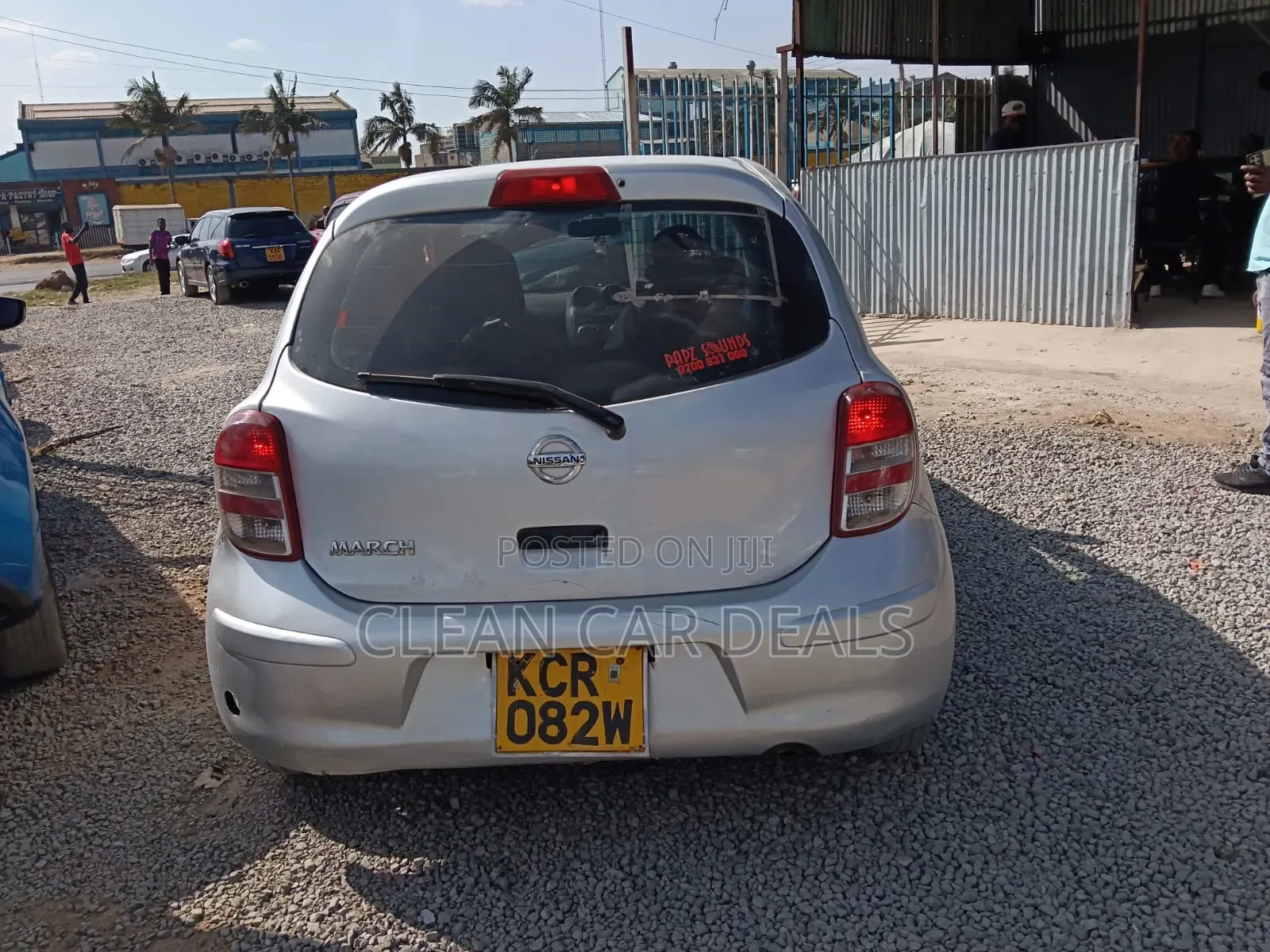 Nissan March 2011 Silver